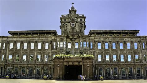 spanish city with a famous old university.